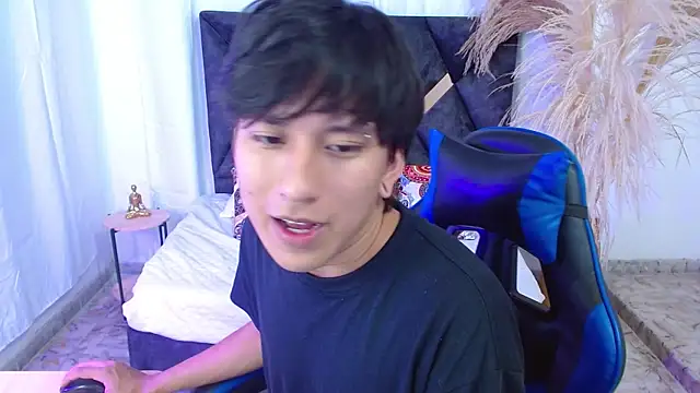 nikoo_18 live sex cam