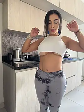 emma_andrew1 live sex cam