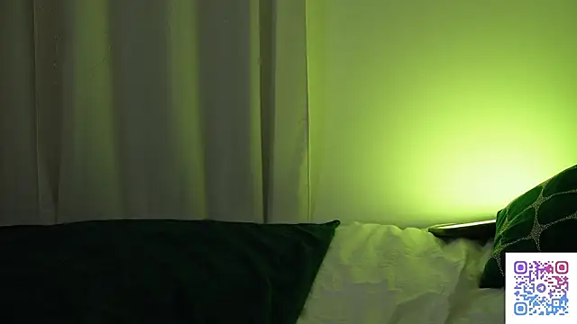 MilaFlame's cam snapshot