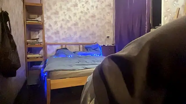 EdythRozier's cam snapshot