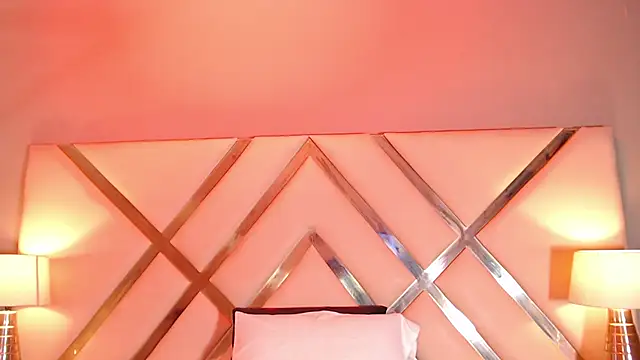 KiaraEverly's cam snapshot