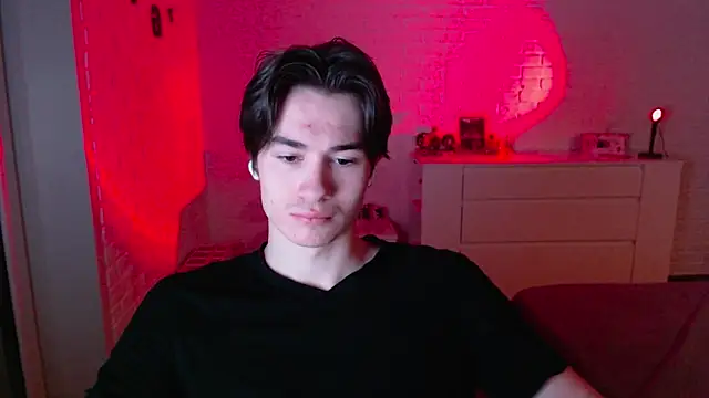 MarkusDean live sex cam