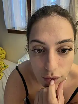 CoquineCharmeuse live sex cam