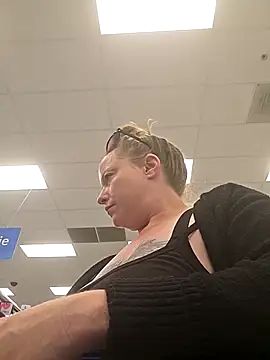 julimonroe live sex cam