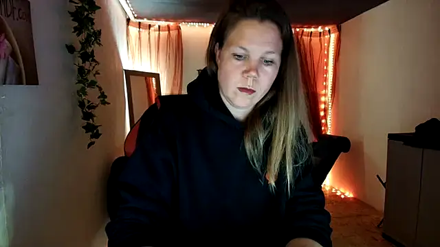 CallMeMaria's cam snapshot