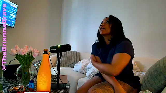 BriannaBrave live sex cam