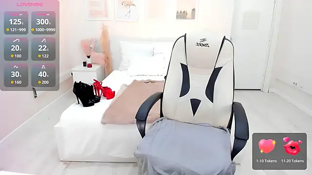 HelenaRegal's cam snapshot