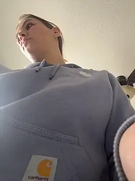 AllesandraLove live sex cam