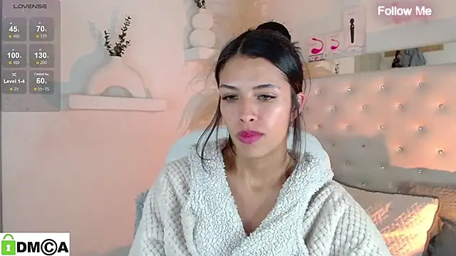 zoe_sexy_latin_19's cam snapshot