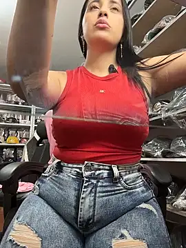 GiaDuque live sex cam