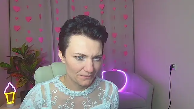 AvaSaturnian's cam snapshot