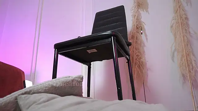 roselinedior live sex cam