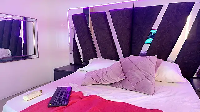 sophia_love__'s cam snapshot