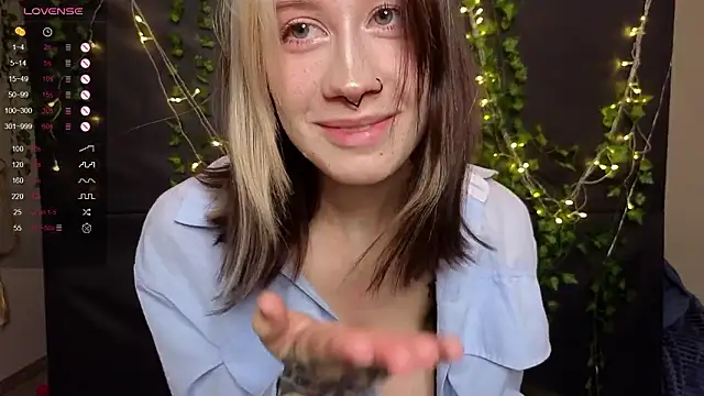 christy_memeow live sex cam