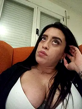 MissNyraSecret's cam snapshot