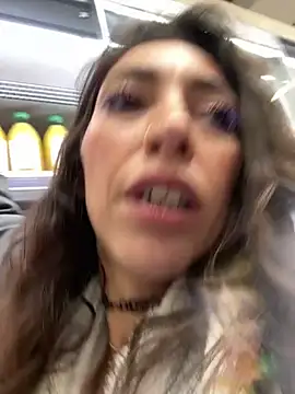 Amani_thewolf's cam snapshot