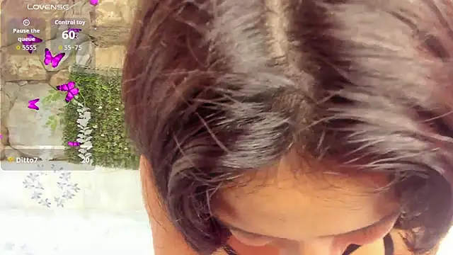 AliaAsad's cam snapshot