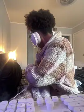 Queenkimi777's cam snapshot