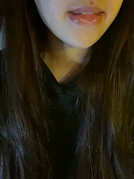 Uyennii02 live sex cam