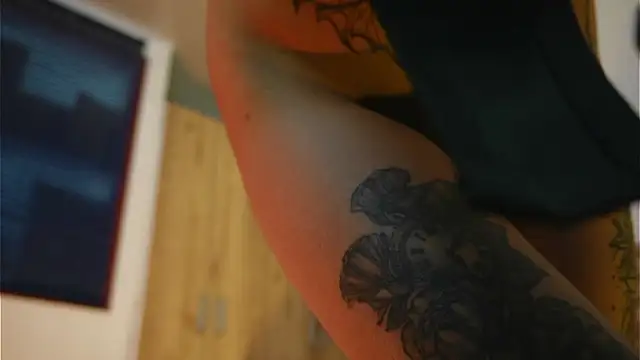 Michell_Wallker live sex cam