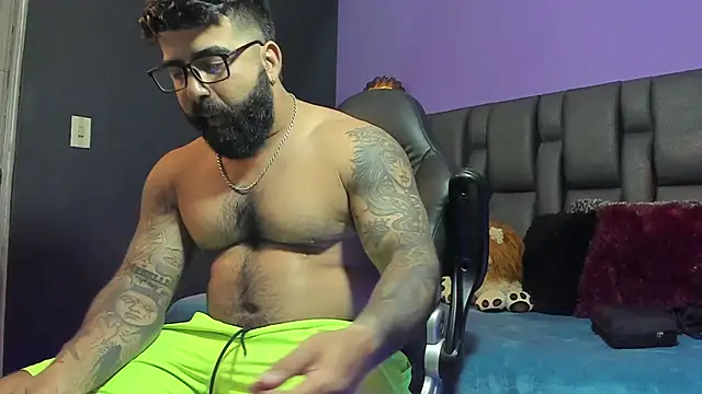 Lyon_vach live sex cam