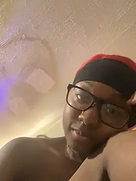 HennessyBaby21 live sex cam