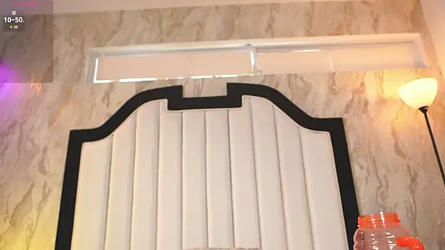 mia_colin1_'s cam snapshot