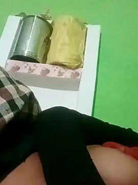 swartilodhi123's cam snapshot