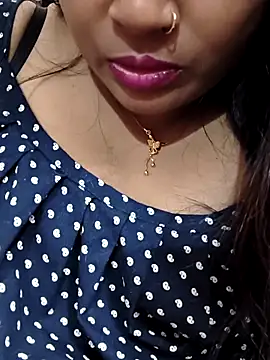 Lovelyindian87's cam snapshot