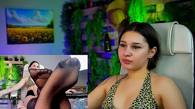 KimClarks_'s cam snapshot