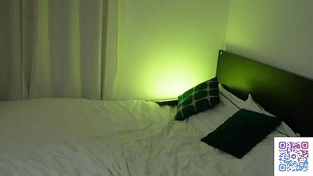 MilaFlame's cam snapshot