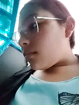 StornBunnyy_'s cam snapshot