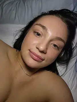 HotDevilGirl_'s cam snapshot