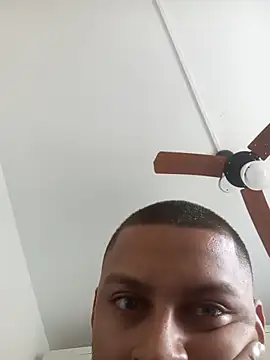 emrehliug12 live sex cam