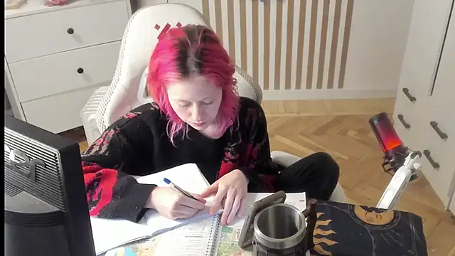 Silly__Milly's cam snapshot