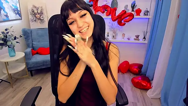 TiffanyYounge's cam snapshot