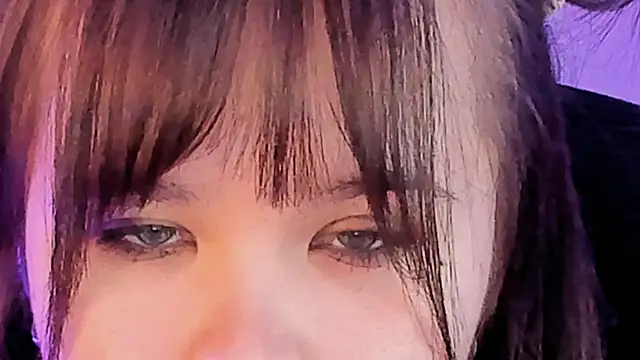 Elainebeness's cam snapshot