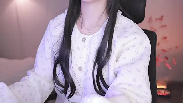 SpiderIily live sex cam