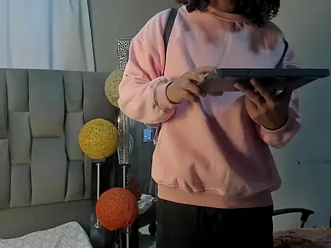 dylaans19 live sex cam