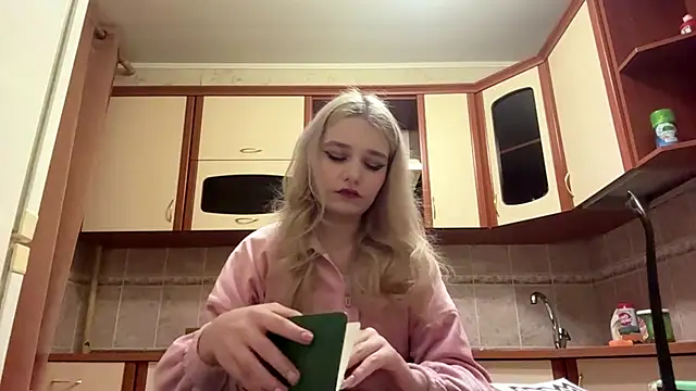 MiaBerlateen's cam snapshot