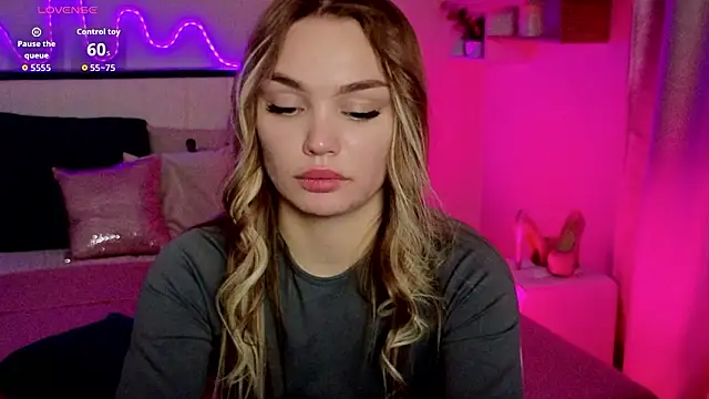 KitsyMoore's cam snapshot