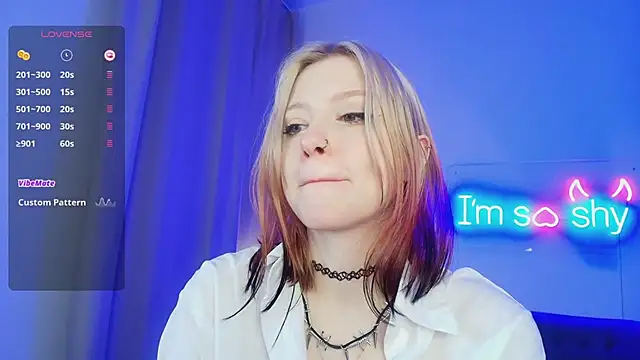 arielabradberry's cam snapshot