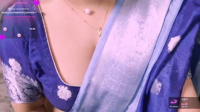 Khaleesiiii's cam snapshot