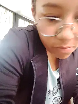 StornBunnyy_'s cam snapshot