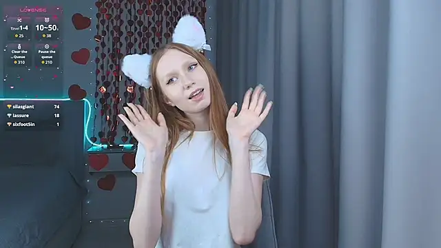 FoxyMira's cam snapshot