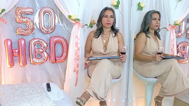 AmandaMartinez_'s cam snapshot