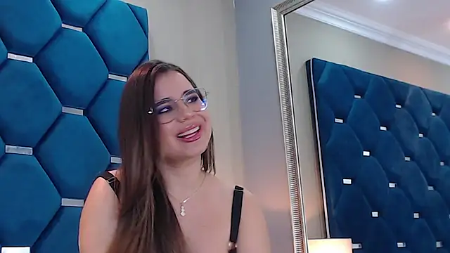 ThaniaJones's cam snapshot