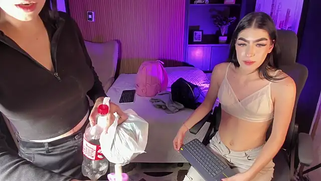 lorraineHunter live sex cam