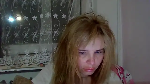 HornyElena live sex cam