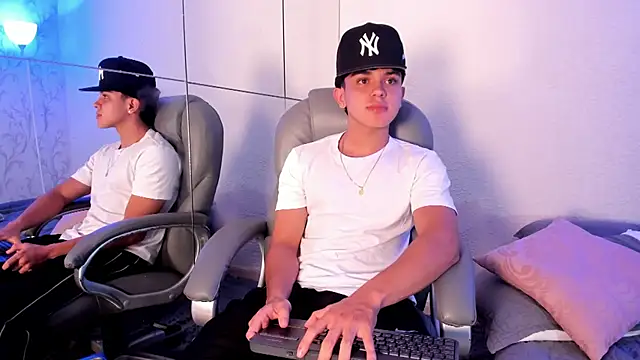 _TaylorBlack live sex cam